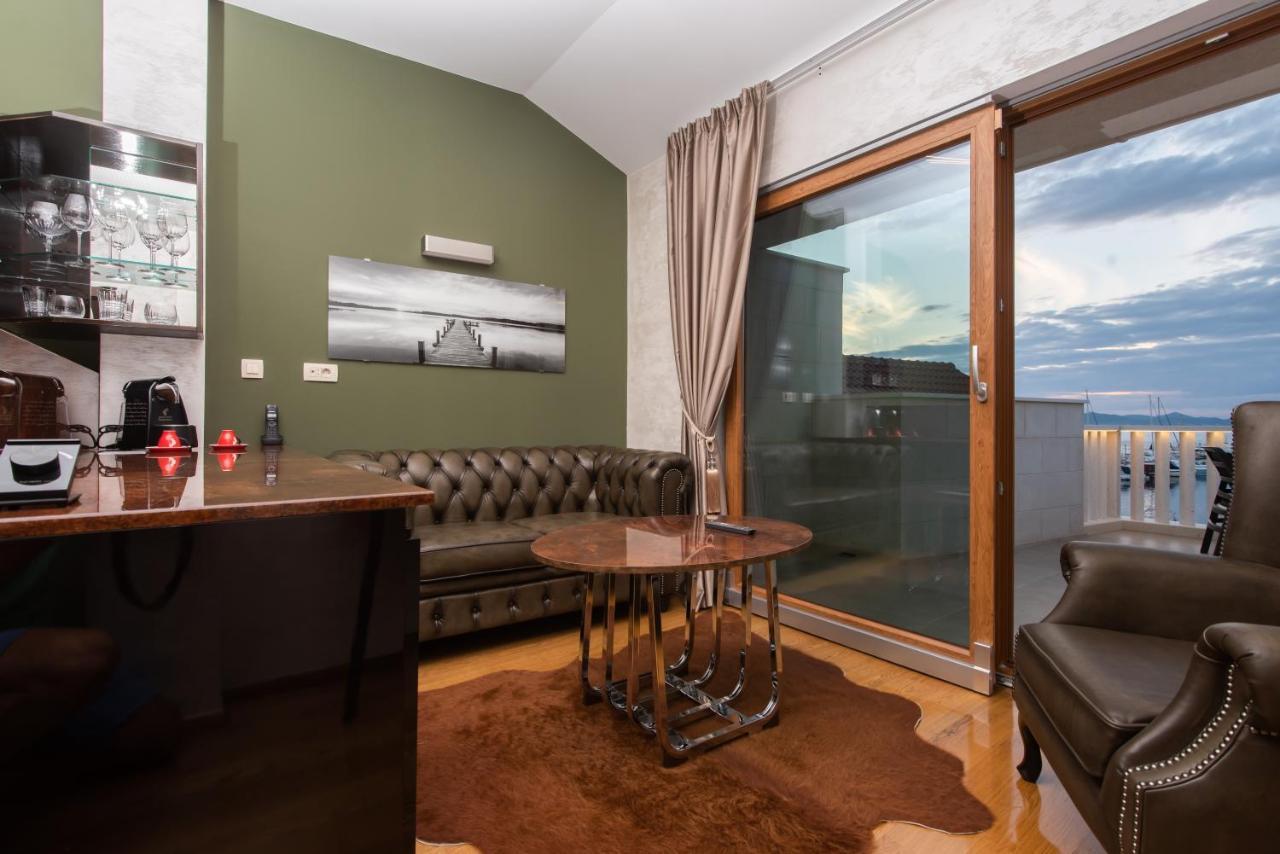 Suites Kod Guste Sukošan Exterior foto
